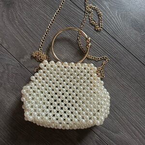 Elegant Pearl and Gold Chain Women’s Bag bridal